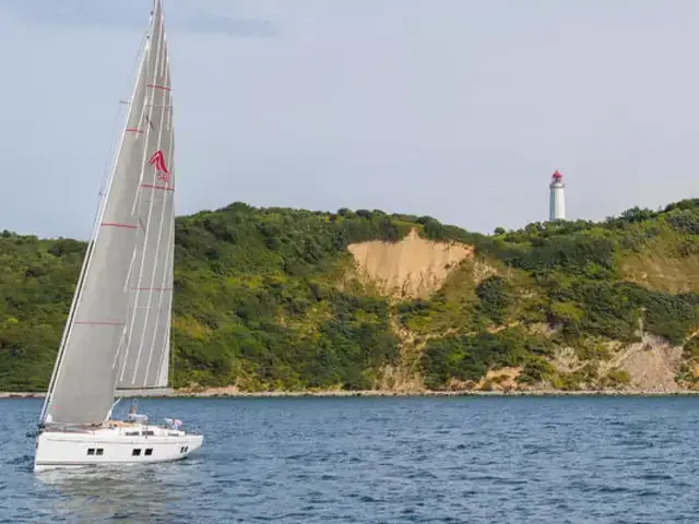 Hanse 548