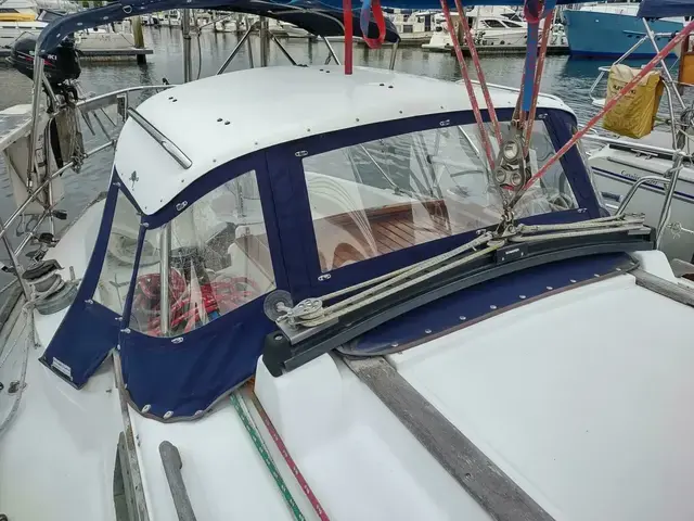 Pacific Seacraft 34