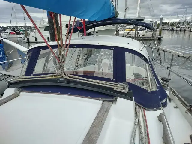 Pacific Seacraft 34