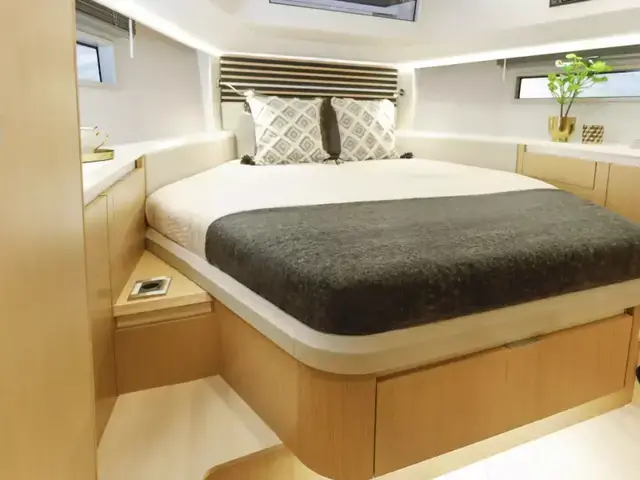 Moody 41 Decksaloon