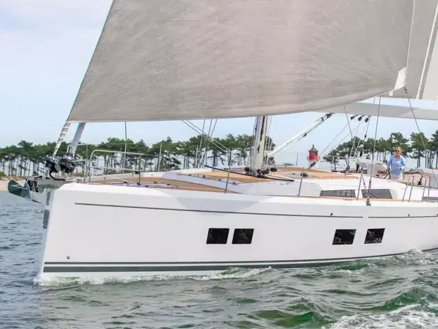 Hanse 548