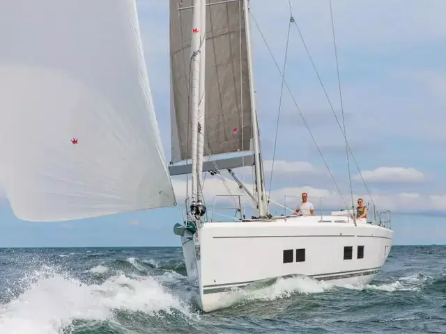 Hanse 548