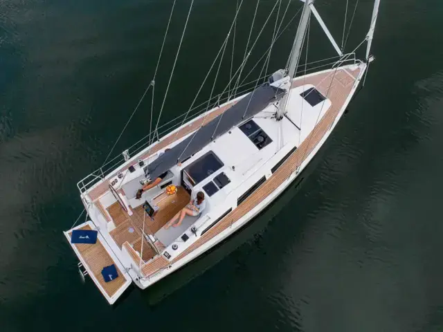 Hanse 348