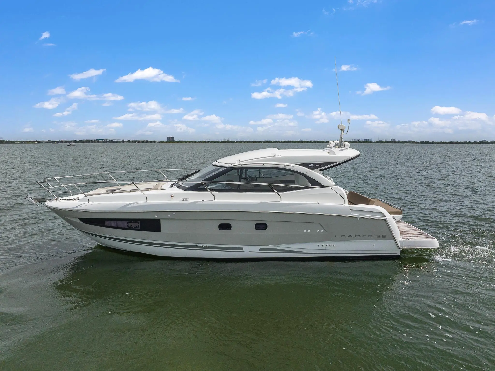 2016 Jeanneau 36'