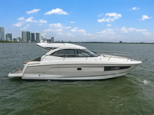 Jeanneau 36'