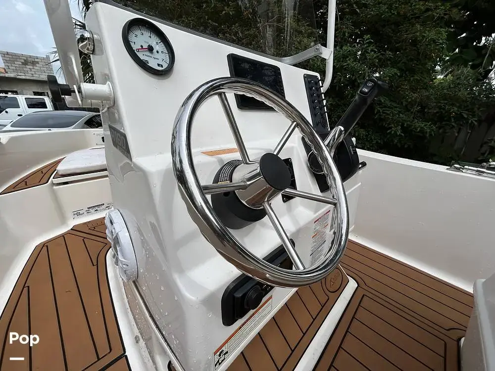 2018 Robalo r160 cc