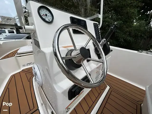 Robalo R160 CC