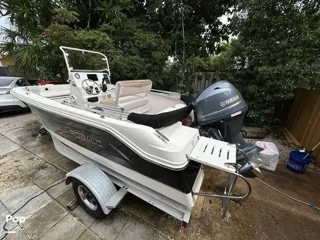 Robalo R160 CC