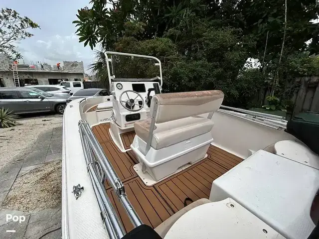 Robalo R160 CC