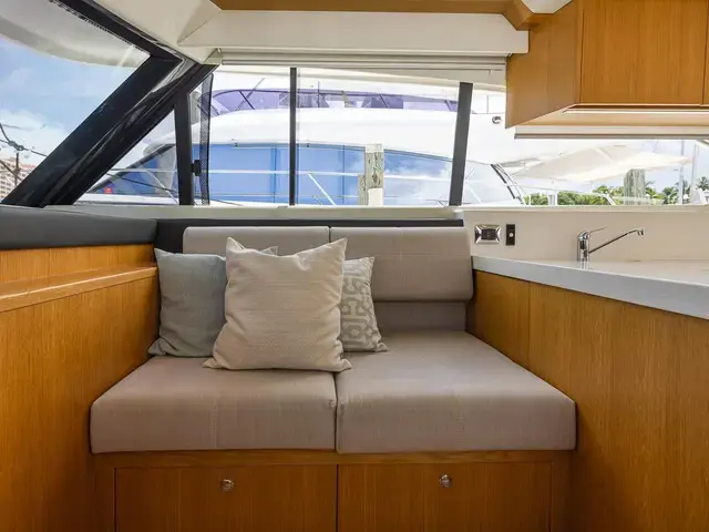 Riviera 39'