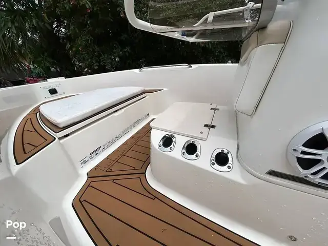 Robalo R160 CC