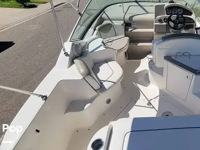 Sea Ray Sundancer 240