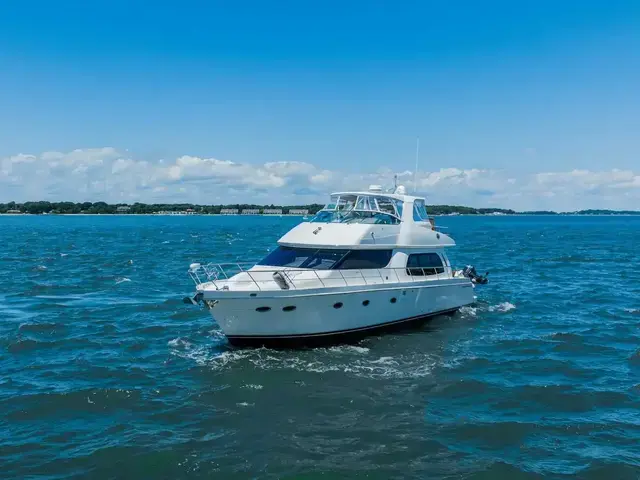 Carver 56 Voyager