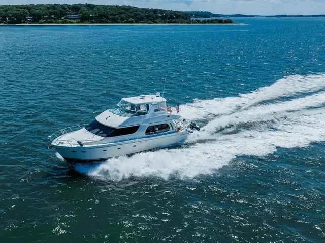 Carver 56 Voyager