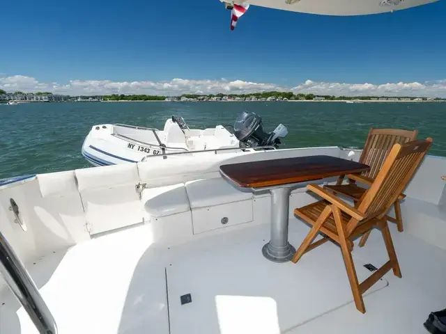 Carver 56 Voyager