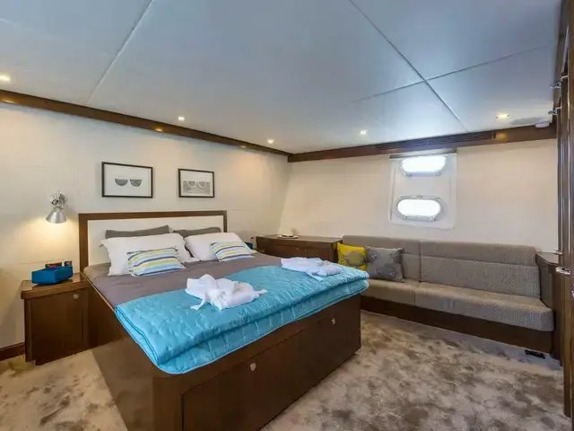 Feadship Custom