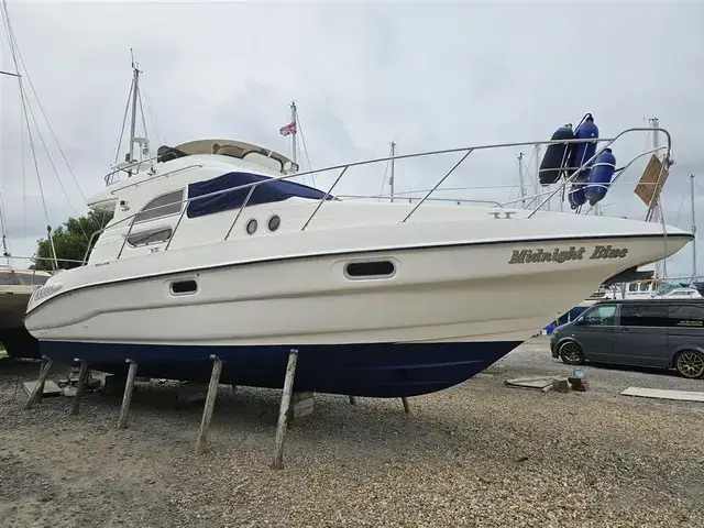 Sealine F33