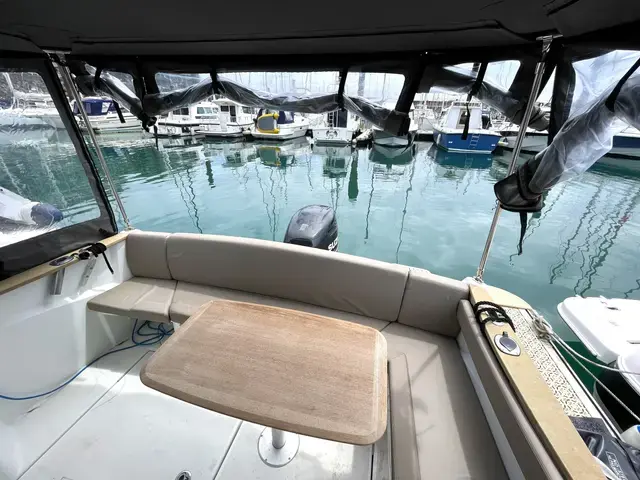 Beneteau Antares 880