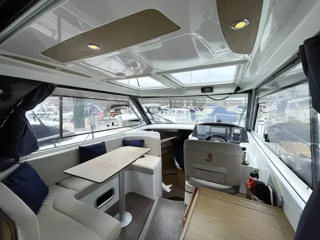 Beneteau Antares 880