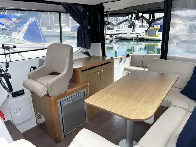 Beneteau Antares 880