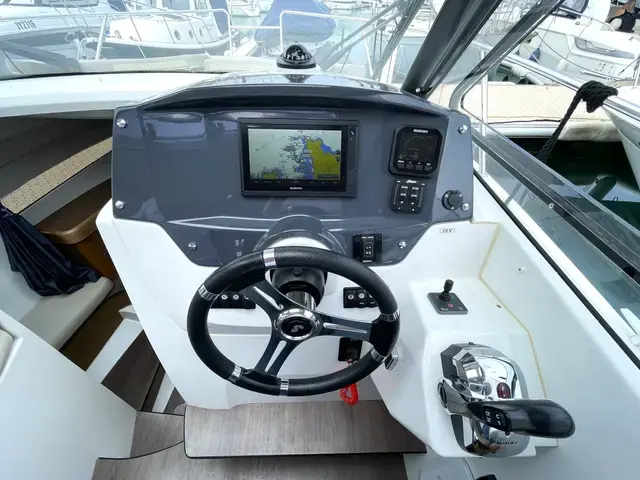 Beneteau Antares 880