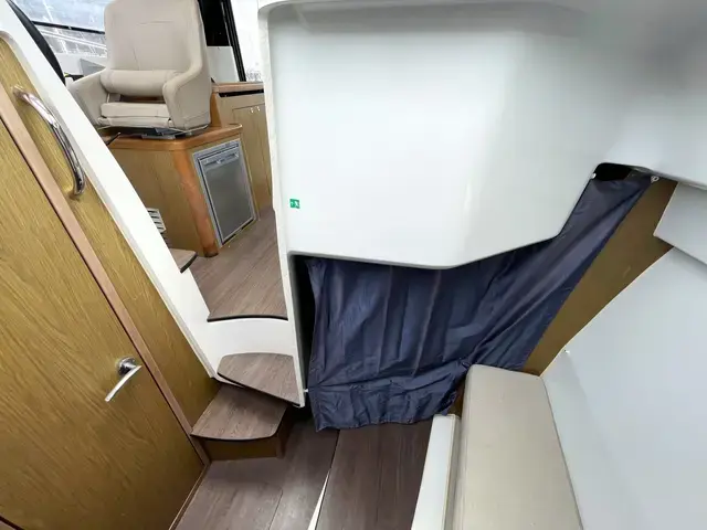 Beneteau Antares 880