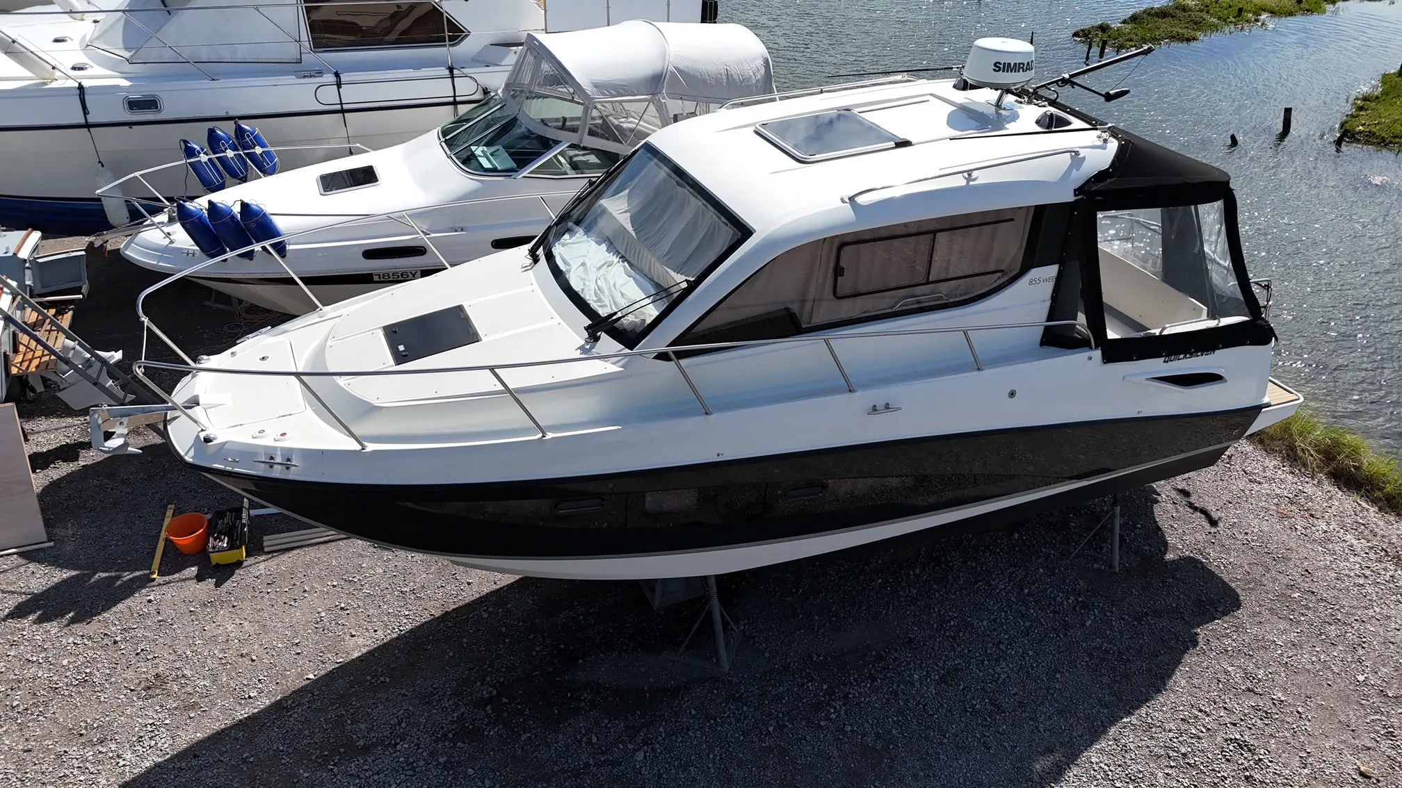 2017 Quicksilver 855 activ