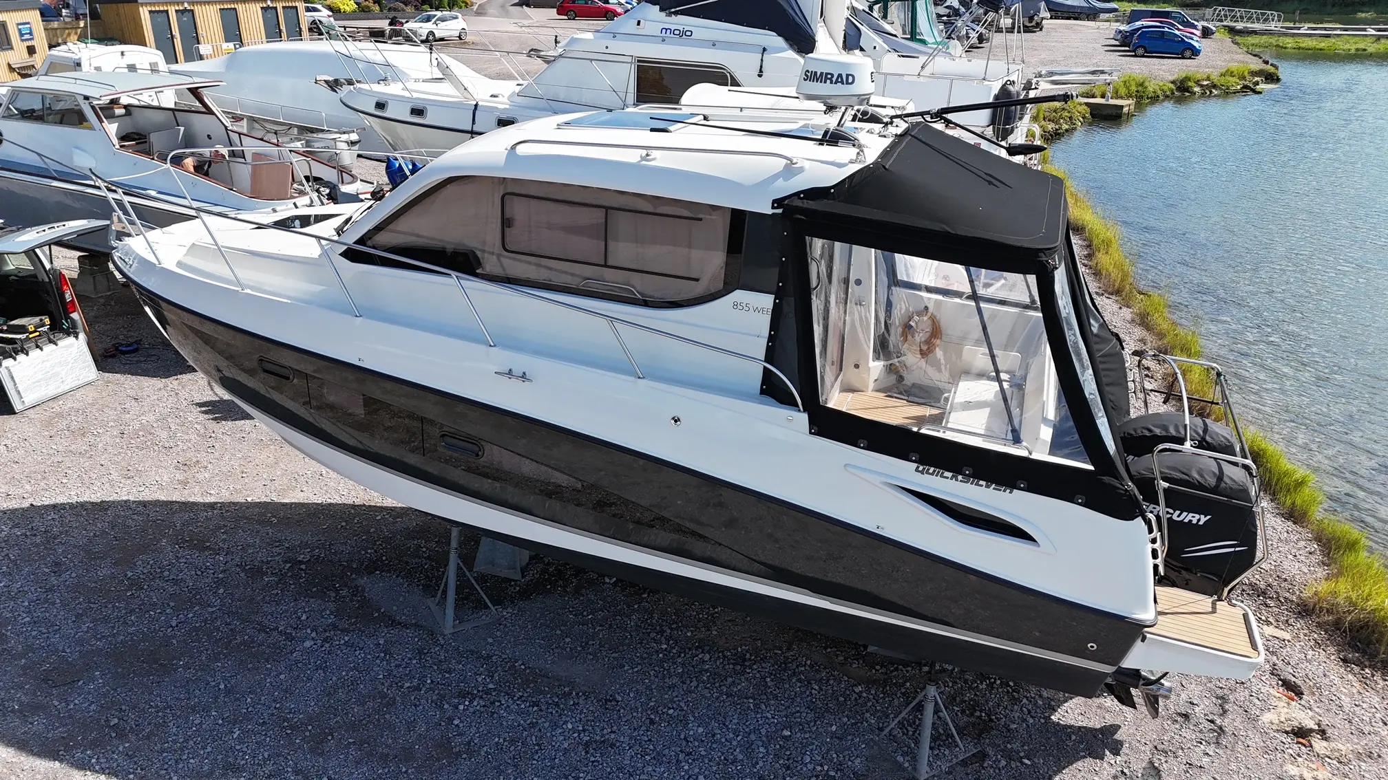 2017 Quicksilver 855 activ