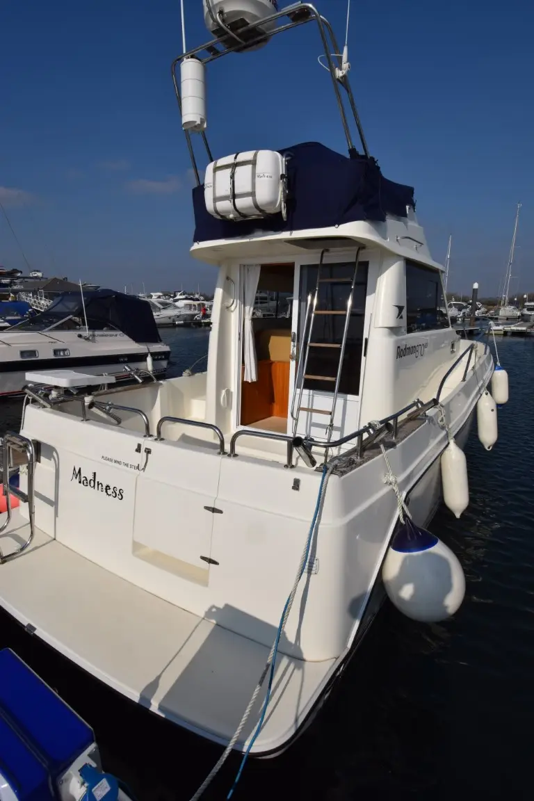 2010 Rodman 870 flybridge