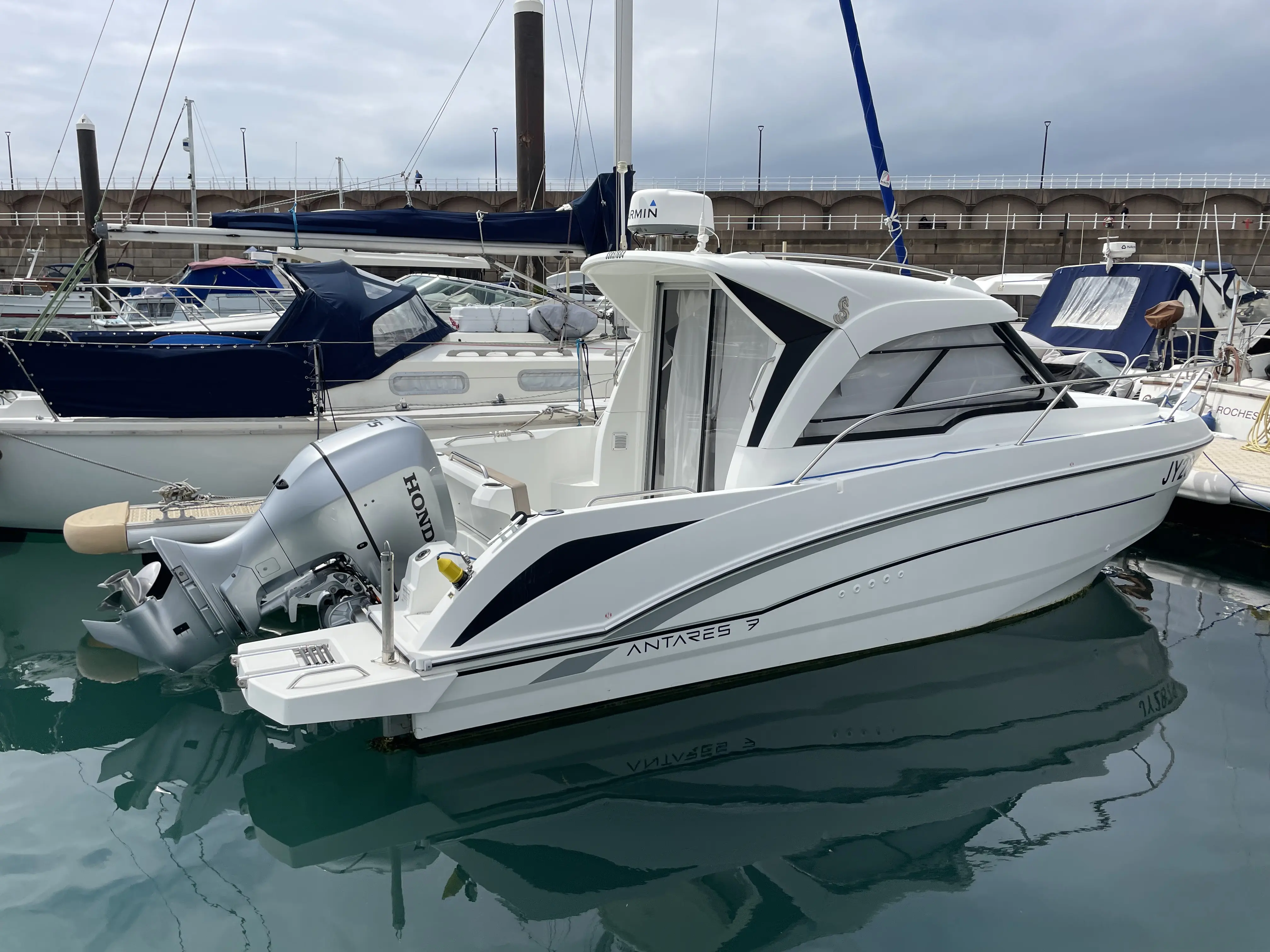 2018 Beneteau antares 7