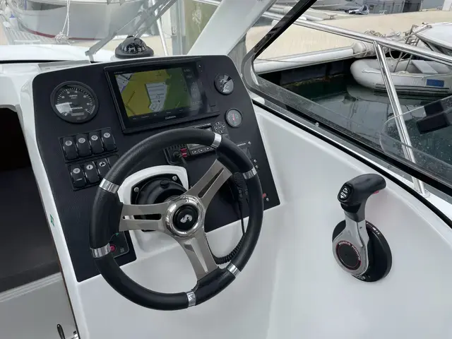 Beneteau Antares 7