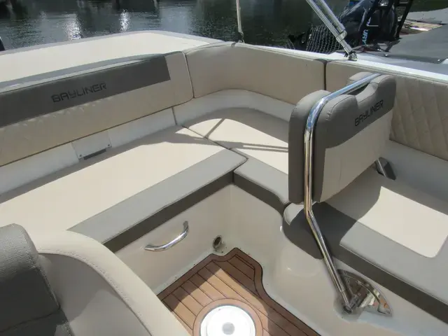 Bayliner VR5 Bowrider