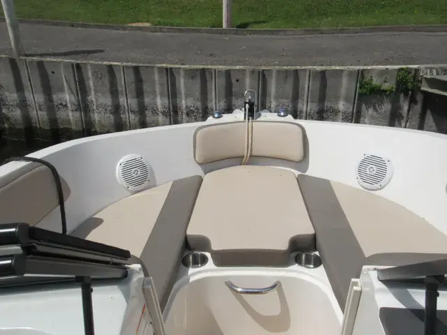 Bayliner VR5 Bowrider