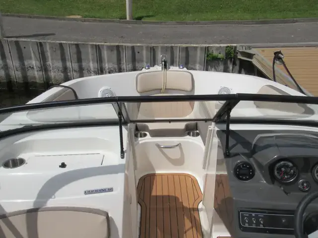 Bayliner VR5 Bowrider