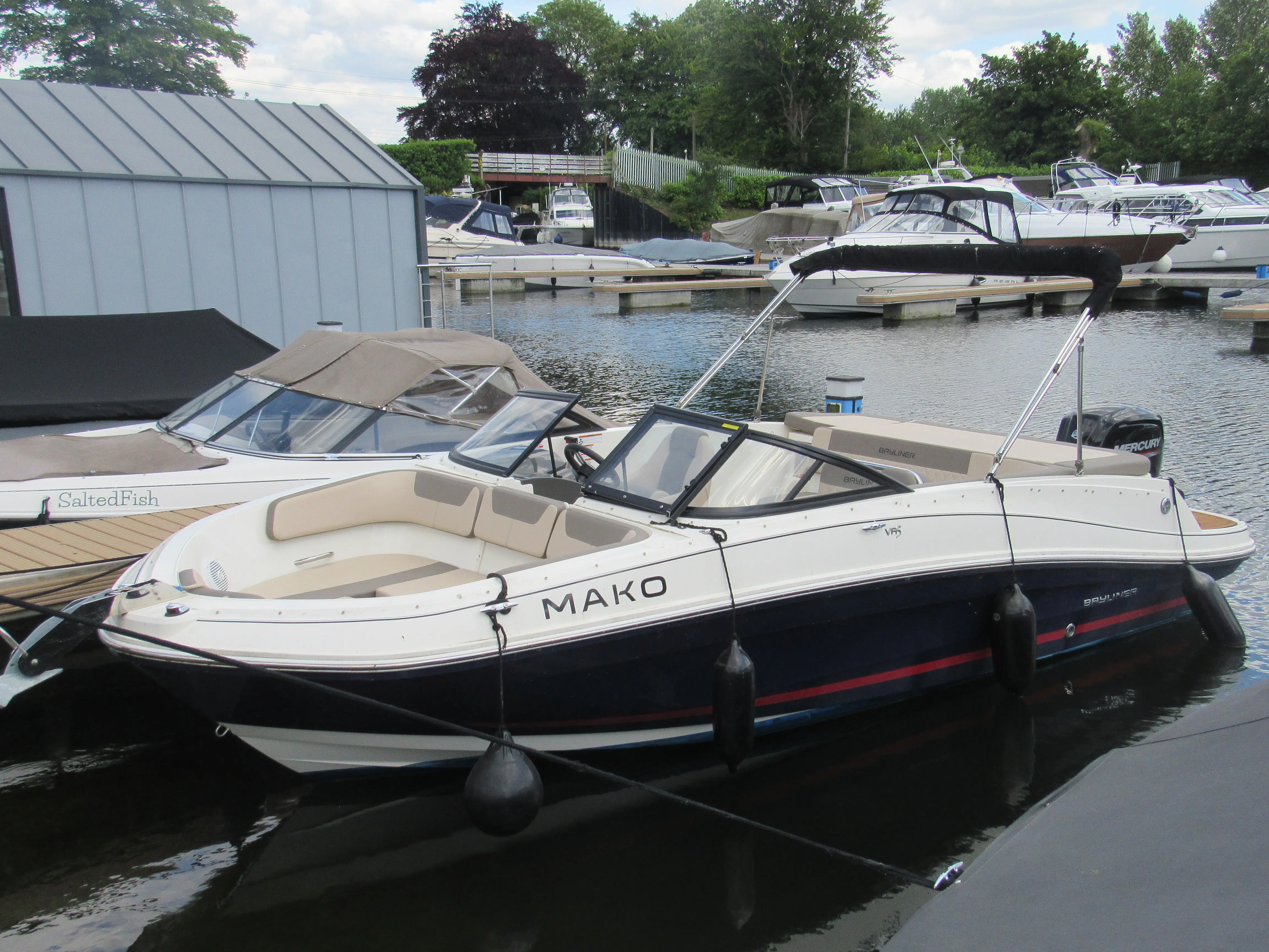 2020 Bayliner vr5 bowrider