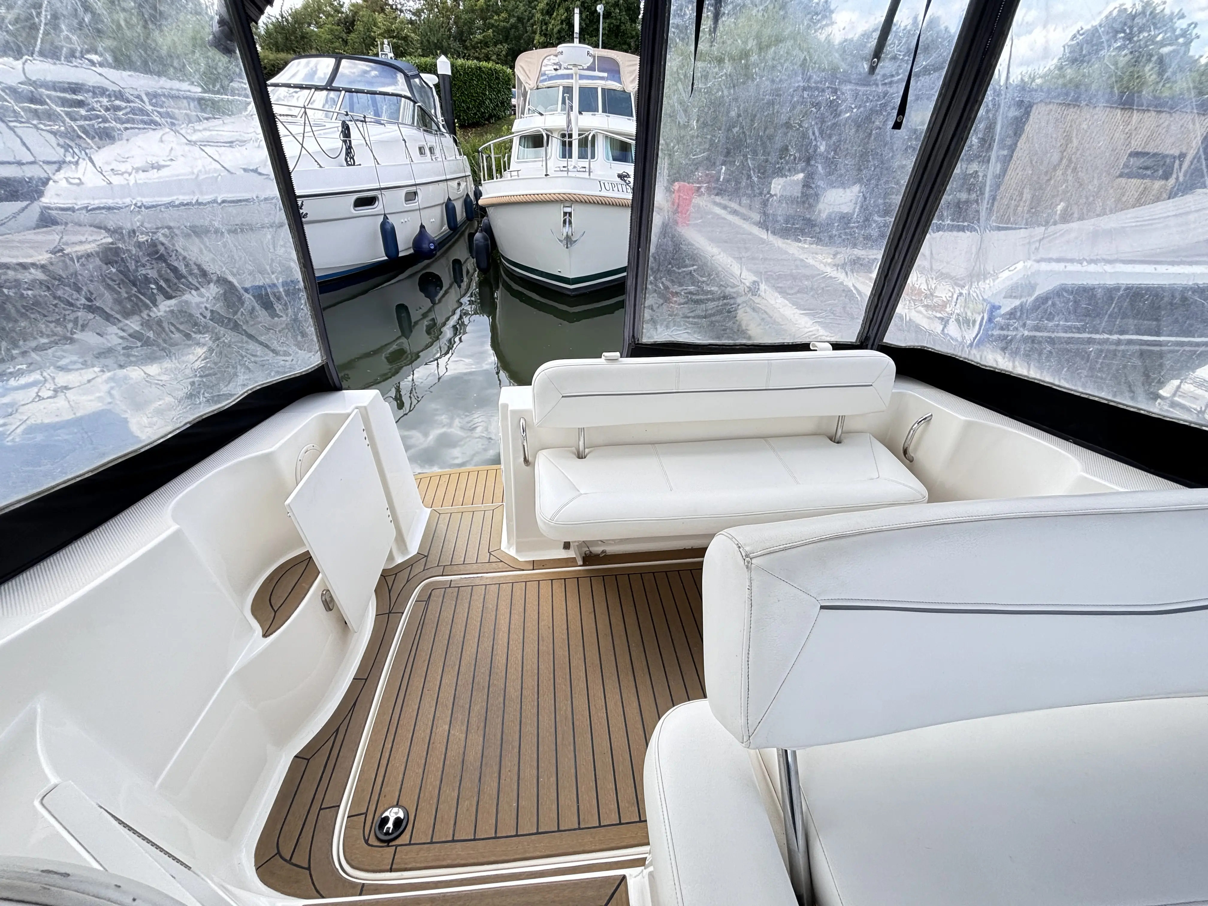 2009 Bayliner 285