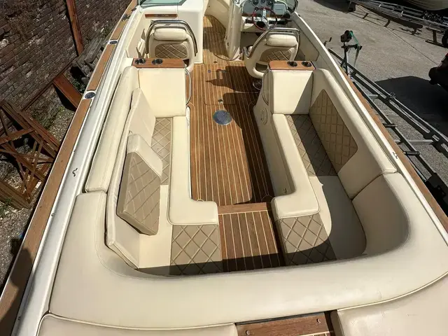 Chris-Craft Launch 25 BR