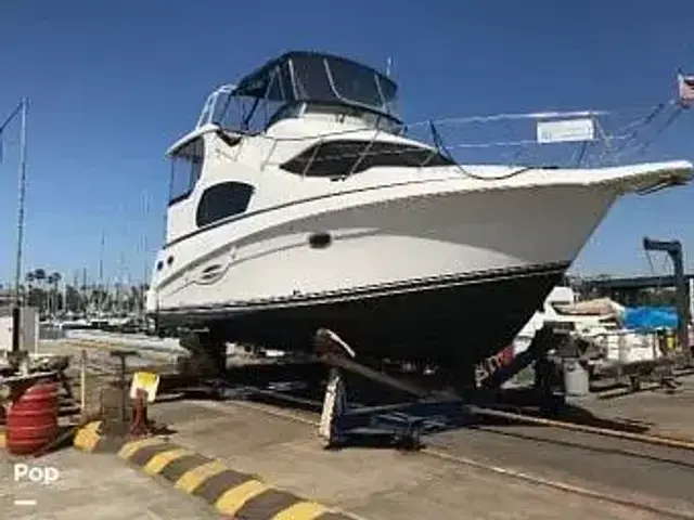 Silverton 35 Motor Yacht