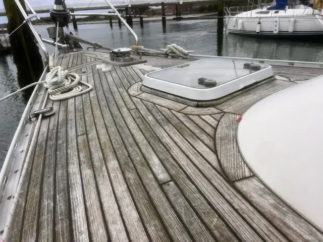 Hallberg Rassy 31