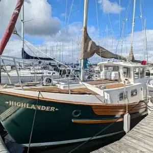 1976 Fisher boats 25