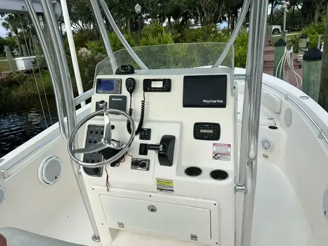 Cobia Boats 237 CC