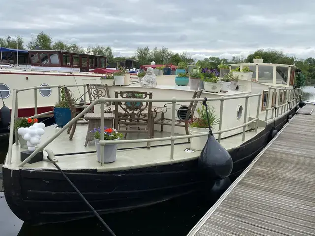 Dutch Barge 24.5m