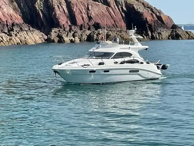 Sealine F37