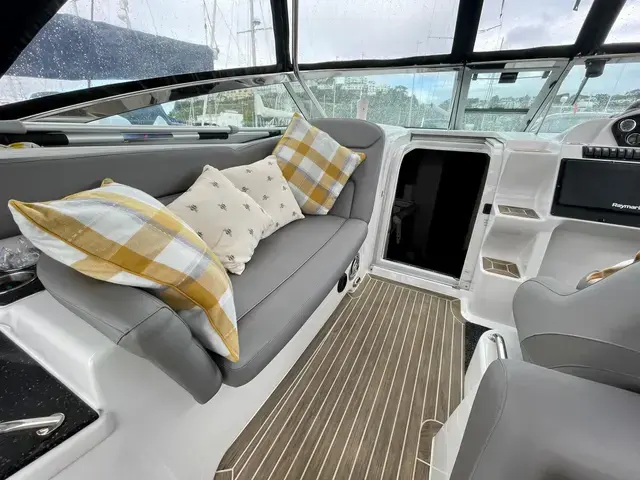 Crownline 340 Cr