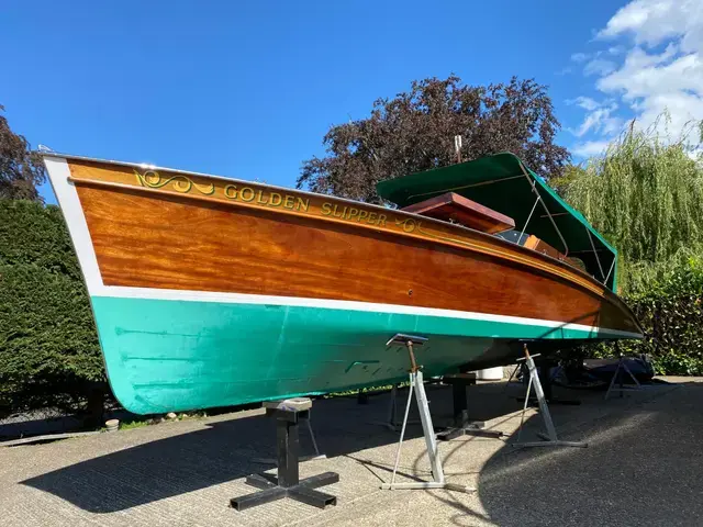 Andrews Boats 30