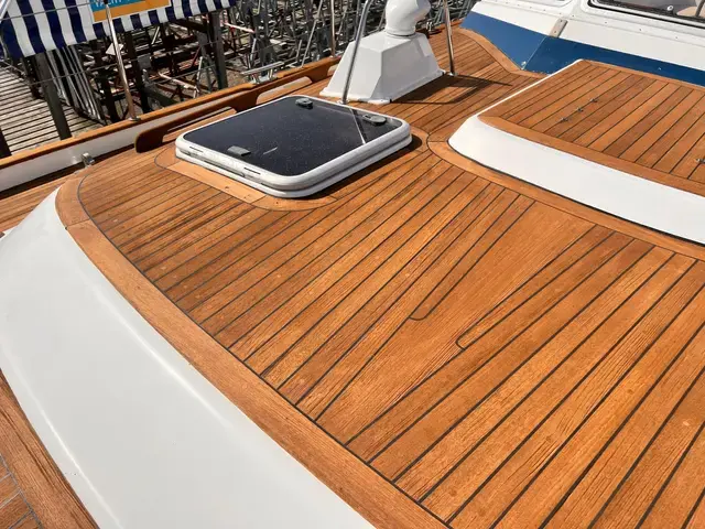 Hallberg Rassy 62