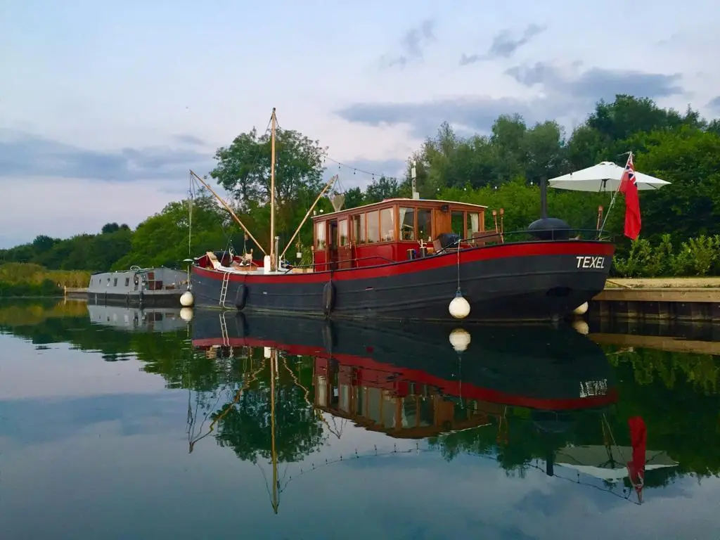 1906 Holland 19.5m converted dutch shrimper