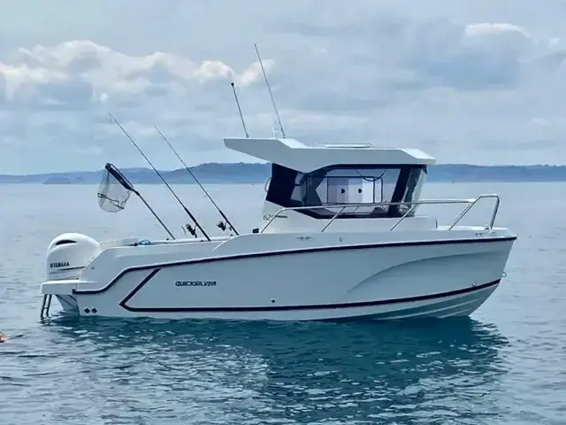 Quicksilver 625 Pilothouse