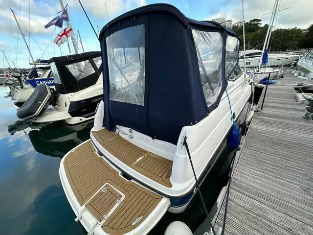 Chaparral 240 Signature