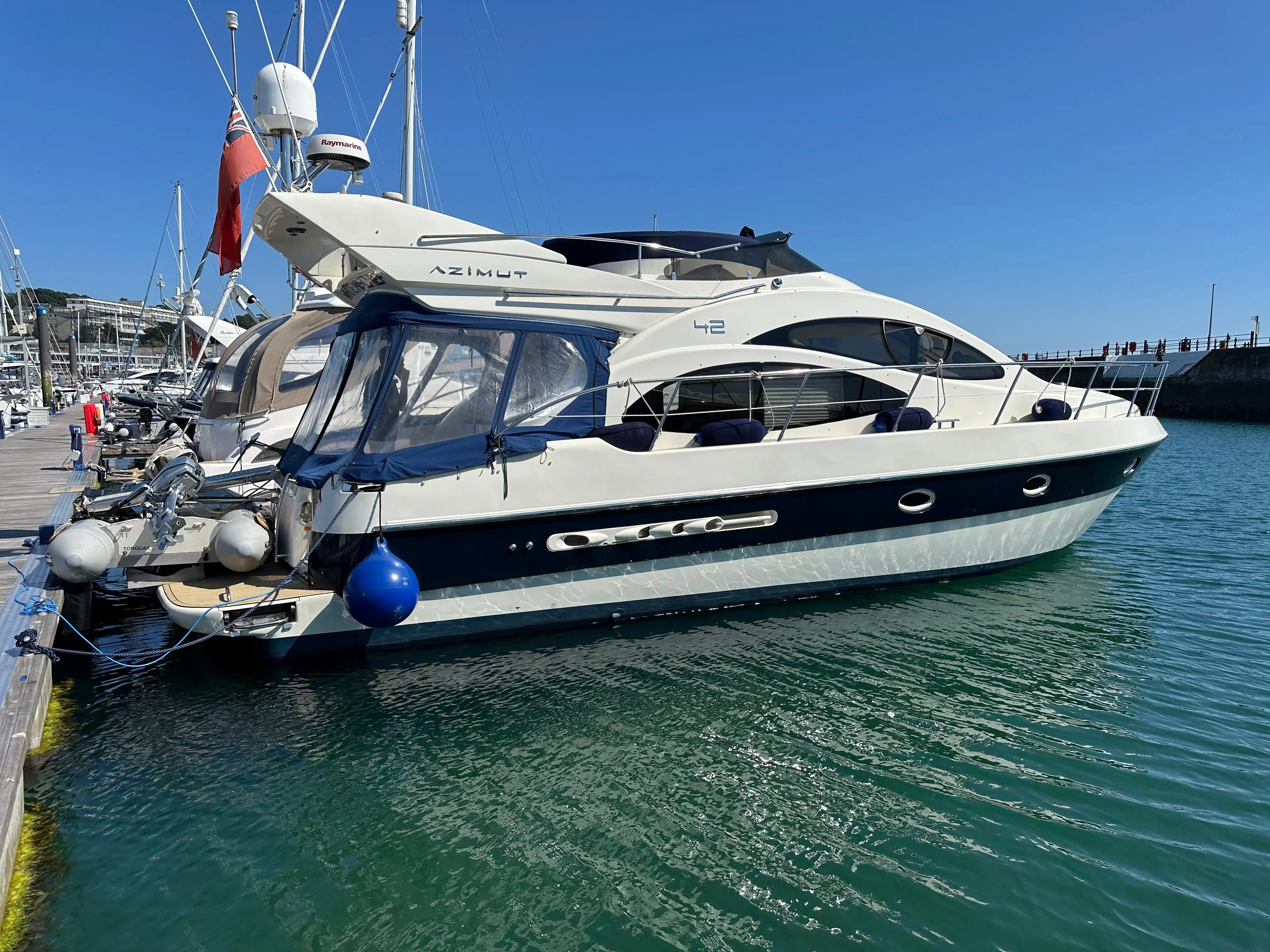 2004 Azimut 42